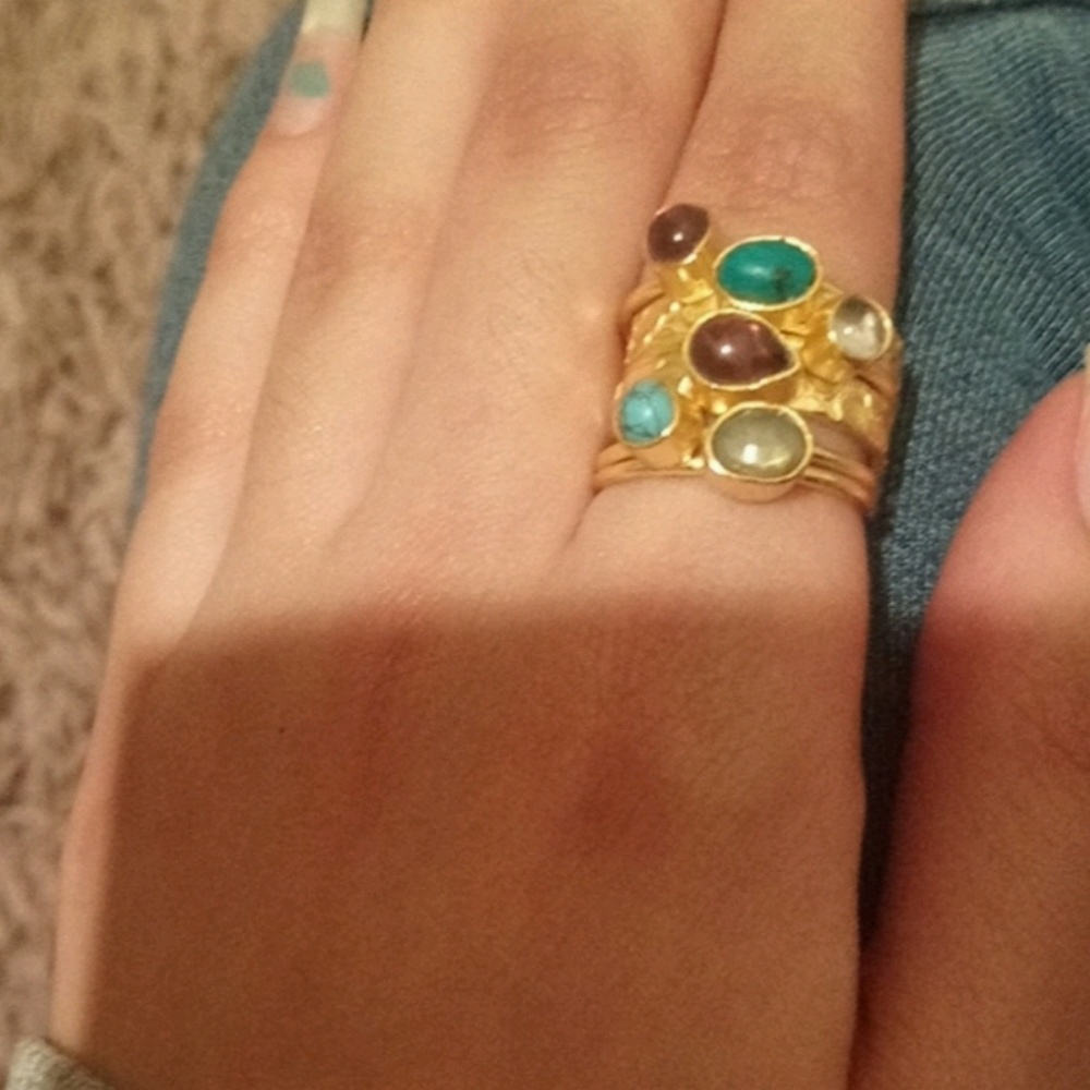 Stone crystal ring